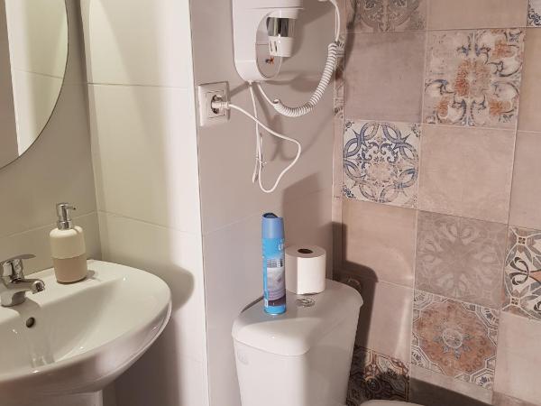 Pension Arena Alicante : photo 2 de la chambre chambre simple Économique