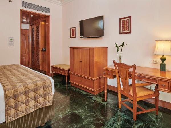 The Ummed Ahmedabad Airport : photo 3 de la chambre royal suite - 30% discount on laundry