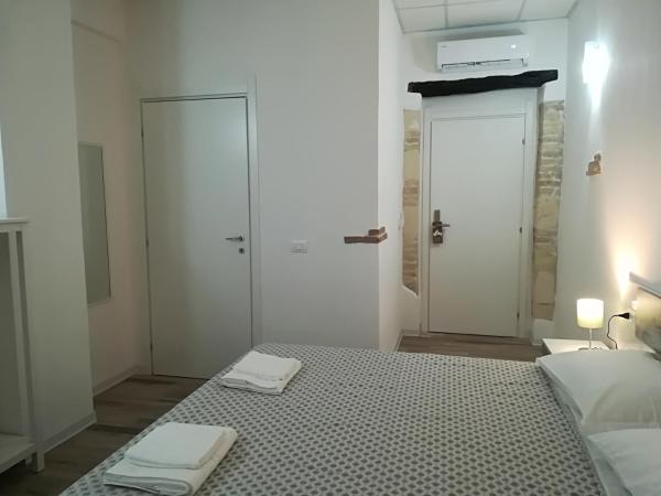 B.HOUSE : photo 3 de la chambre grande chambre double ou lits jumeaux