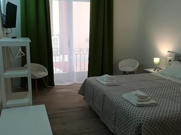 B.HOUSE : photo 2 de la chambre chambre double ou lits jumeaux avec balcon