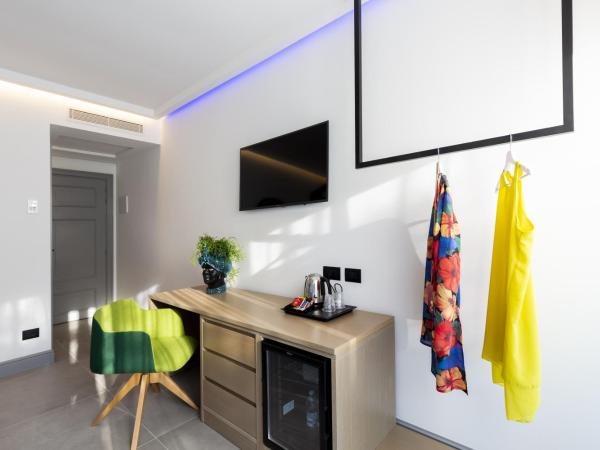 Maison Bon Bon : photo 7 de la chambre chambre double ou lits jumeaux deluxe - vue sur mer