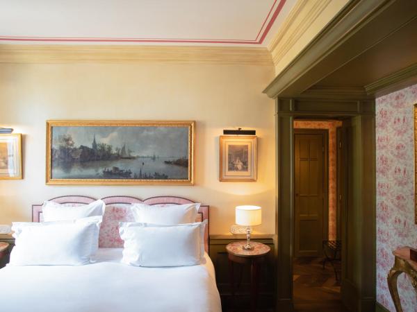 Airelles Gordes, La Bastide : photo 1 de la chambre chambre classique - côté village