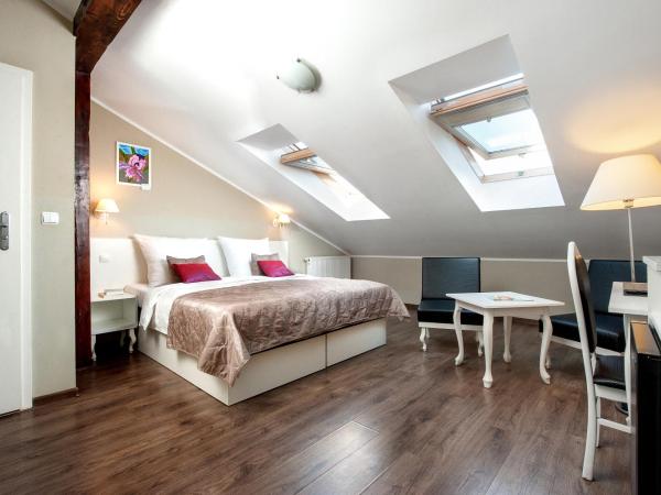 Leone Aparthotel : photo 6 de la chambre hébergement lits jumeaux/double standard