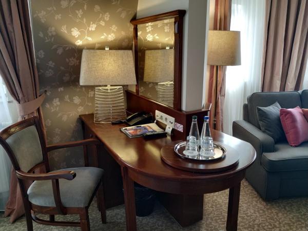 Hotel Stare Miasto Old Town : photo 7 de la chambre chambre deluxe double ou lits jumeaux