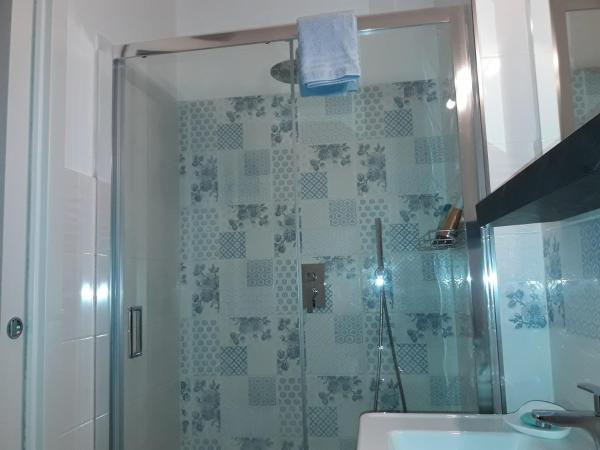 Da Claudia : photo 7 de la chambre chambre double avec salle de bains privative