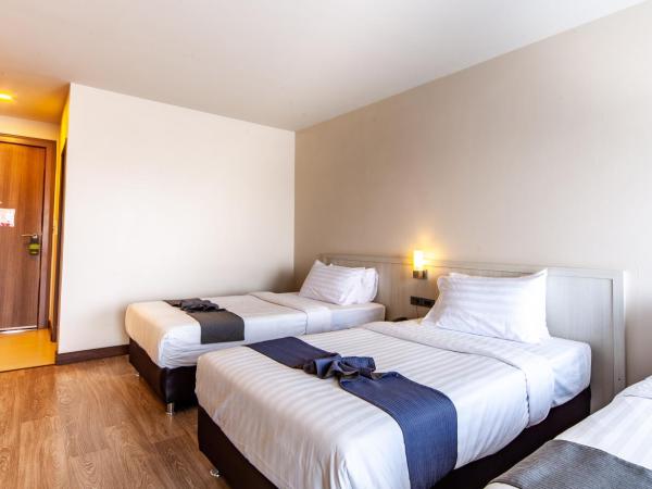 Rung Aroon Hotel By Le Siri : photo 8 de la chambre chambre triple supérieure