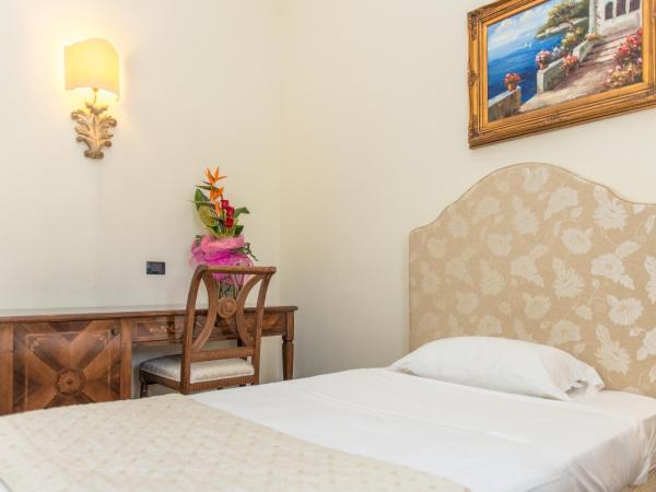 Grand Hotel Di Lecce : photo 2 de la chambre chambre simple