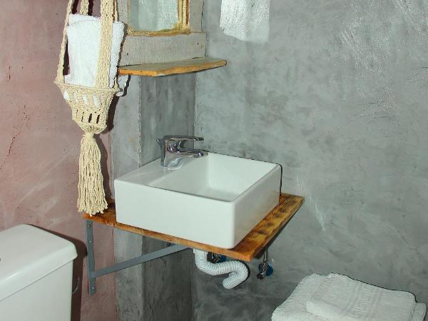 Christos studios and family apartments : photo 5 de la chambre chambre double deluxe