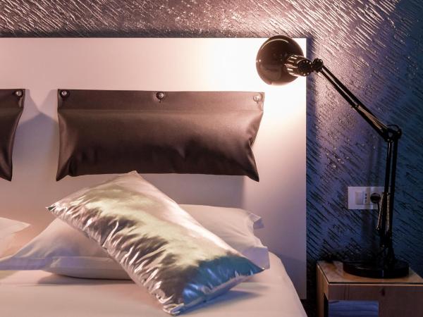 Design B&B Bacvice Arti : photo 4 de la chambre chambre double deluxe avec douche