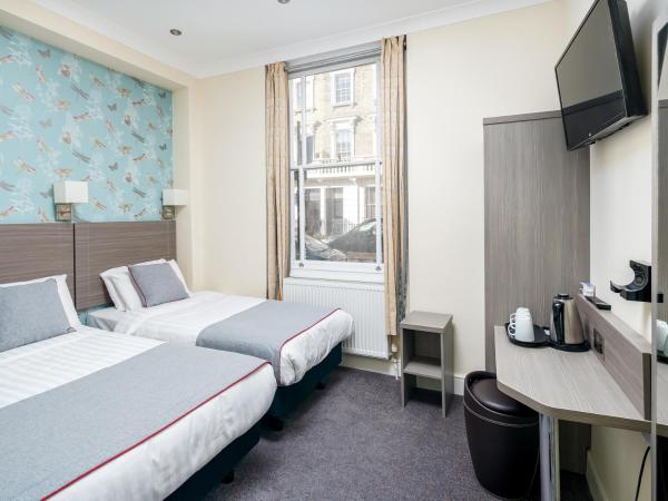 OYO Bakers Hotel London Victoria : photo 1 de la chambre chambre triple deluxe