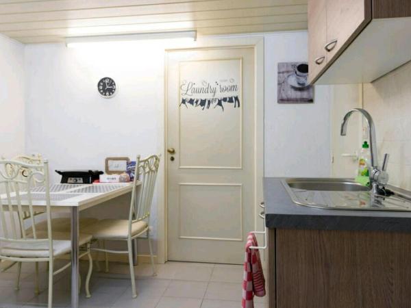 Homestay Gent-Merelbeke self check-in service : photo 10 de la chambre chambre simple avec salle de bains extérieure privative