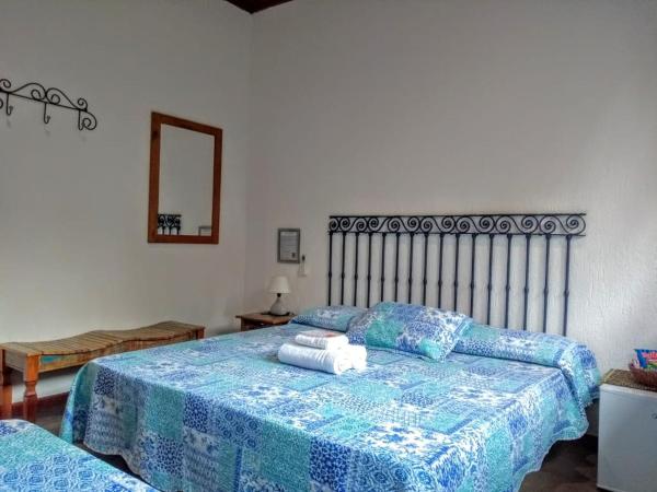 Reduto do Alto : photo 7 de la chambre chambre triple avec salle de bains privative séparée