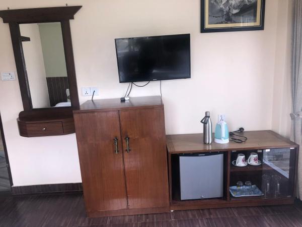 Hotel Guru : photo 7 de la chambre chambre double ou lits jumeaux avec balcon