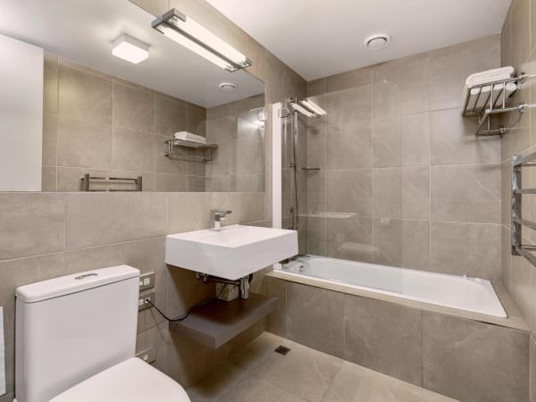 Highview Apartments : photo 3 de la chambre appartement 2 chambres - vue sur lac