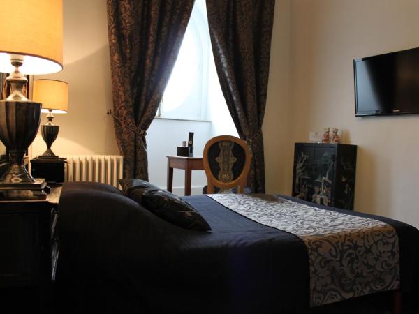 Résidence et Chambres d'Hôtes de La Porte d'Arras : photo 5 de la chambre chambre double standard