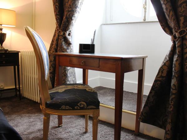 Résidence et Chambres d'Hôtes de La Porte d'Arras : photo 10 de la chambre chambre double standard