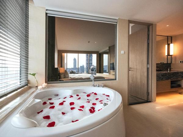 Sivatel Bangkok Hotel : photo 6 de la chambre suite d'angle 1 chambre - roselle