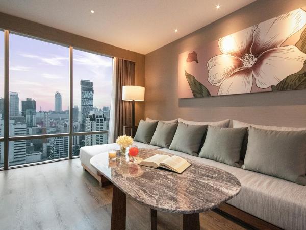 Sivatel Bangkok Hotel : photo 4 de la chambre suite d'angle 1 chambre - roselle