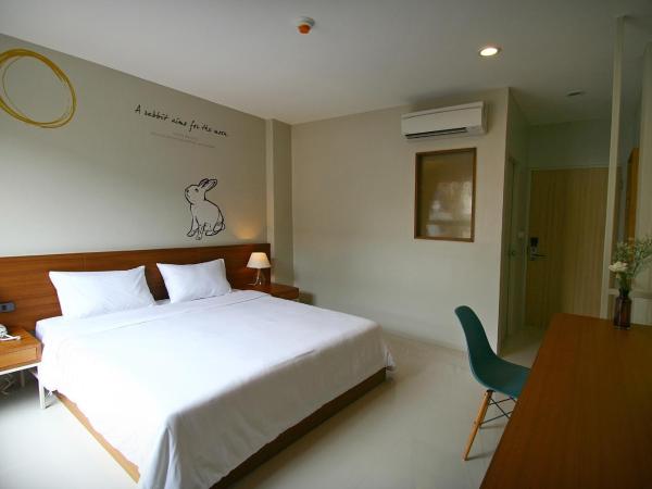 CHERN Bangkok : photo 6 de la chambre chambre double standard