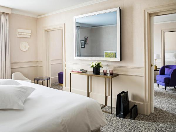 Sofitel Le Scribe Paris Opera : photo 1 de la chambre suite prestige avec 1lit king-size, 1canap-lit et salon spar-vue sur boulevard ou rue scribe 