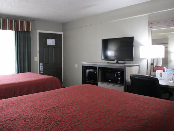 Days Inn by Wyndham N.W. Medical Center : photo 3 de la chambre chambre double avec 2 lits doubles - non-fumeurs