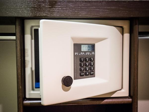 The Belvedere Hotel : photo 5 de la chambre chambre double supérieure avec deux lits doubles