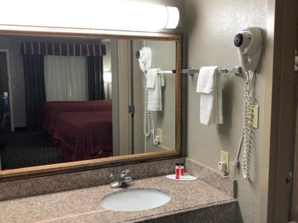 Days Inn by Wyndham N.W. Medical Center : photo 2 de la chambre chambre lit king-size - fumeurs