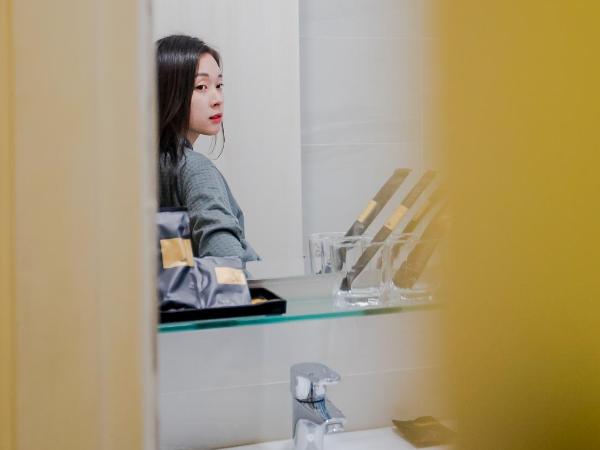 Amamas Boutique Hotel Kuching : photo 10 de la chambre chambre lit king-size supérieure