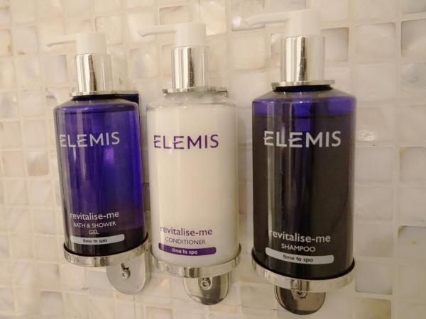 Dorsett Tsuen Wan, Hong Kong : photo 5 de la chambre chambre queen ou lits jumeaux supérieure