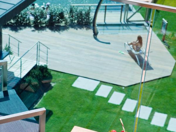 Novotel Lausanne Bussigny : photo 6 de la chambre chambre exécutive avec lit queen-size et balcon