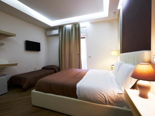 360 Hospitality : photo 7 de la chambre chambre triple avec balcon