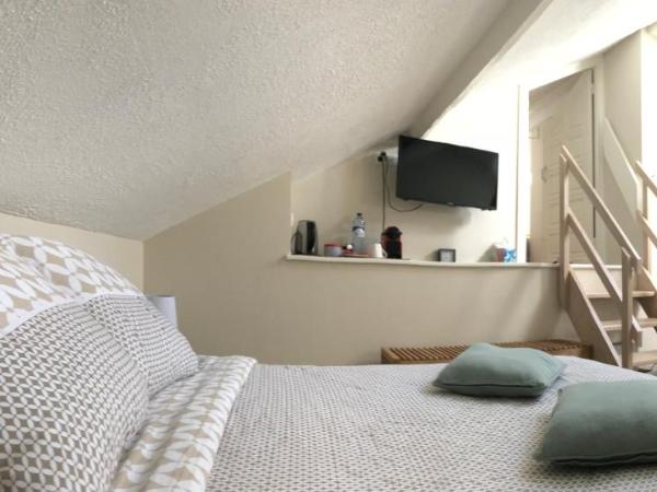 Les Paridés : photo 7 de la chambre 2 chambres communicantes mansardées