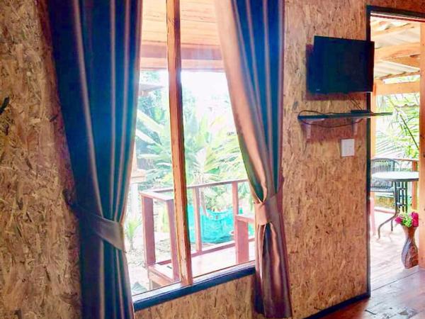 Lanta A Toi House : photo 1 de la chambre chambre double avec balcon