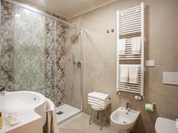 Hotel Cavour : photo 4 de la chambre chambre quadruple