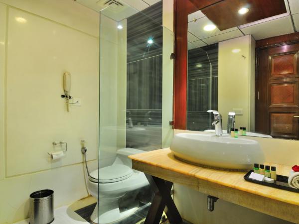 Hotel Aura - New Delhi Railway Station : photo 3 de la chambre aura suite with private jacuzzi 