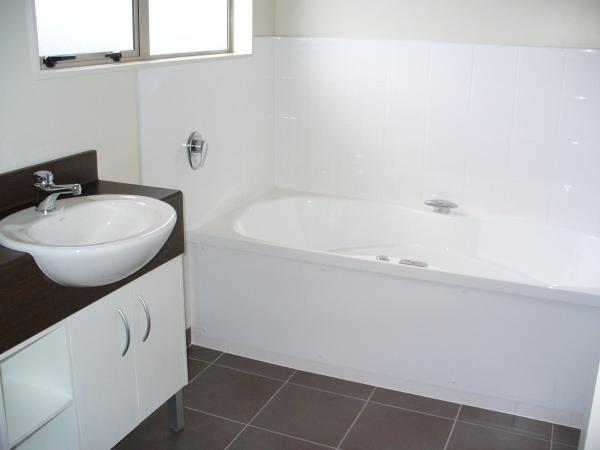 Executive On Fenton : photo 2 de la chambre studio avec baignoire spa