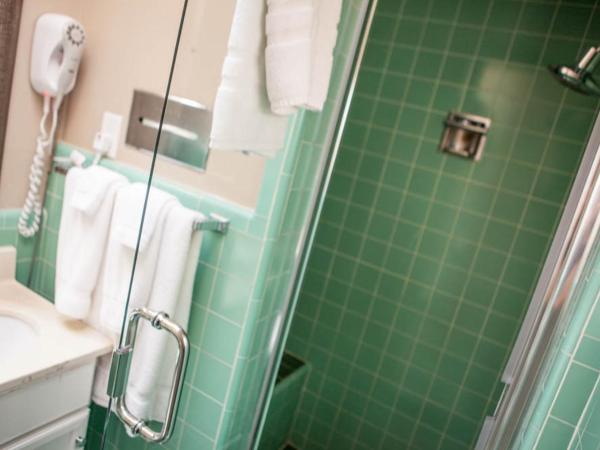 Motel Capri : photo 1 de la chambre chambre standard lit queen-size