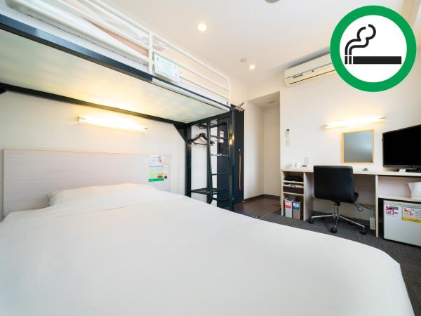 Super Hotel Tokyo Kameido : photo 3 de la chambre chambre double avec lits superposés - fumeurs