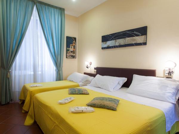 Hotel Toledo : photo 1 de la chambre chambre familiale (2 adultes et 2 enfants)