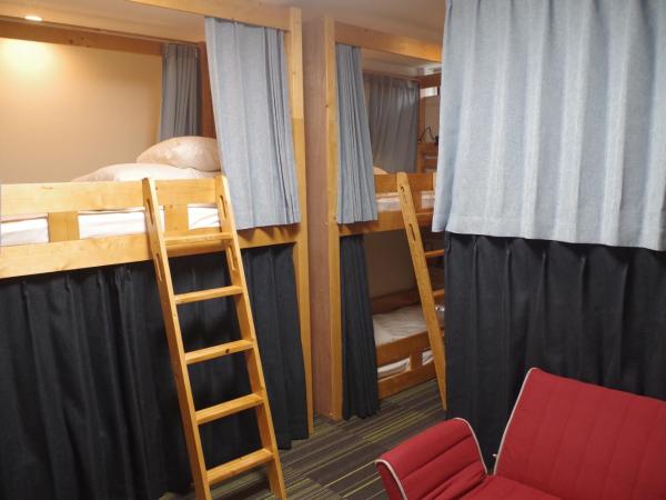 Guesthouse POPTONE : photo 6 de la chambre lit superposé dans dortoir mixte