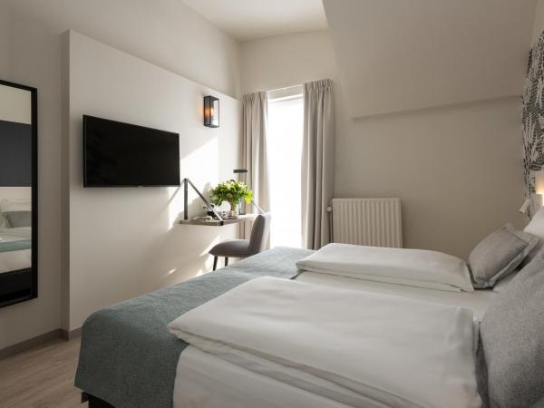 Martin's Brugge : photo 2 de la chambre chambre double avec baignoire