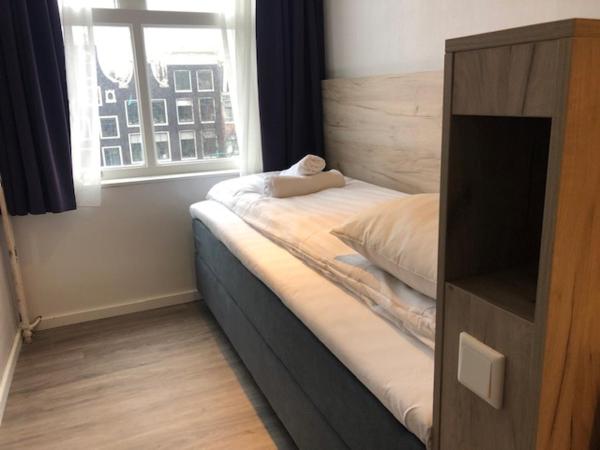 Facade Hotel Amsterdam : photo 1 de la chambre chambre simple