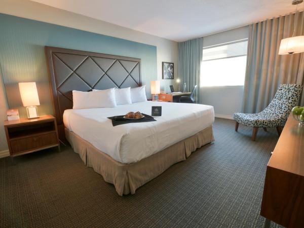 Hotel Universel Montréal : photo 1 de la chambre chambre supérieure avec lit king-size