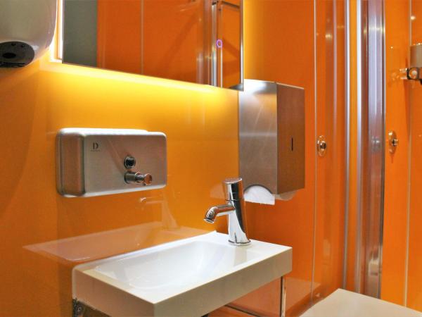 Kick Ass Grassmarket (18+) : photo 6 de la chambre lit capsule dans dortoir mixte de 22 lits