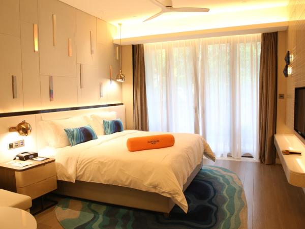 Wingate by Wyndham Sanya Luhuitou : photo 4 de la chambre chambre deluxe lit king-size - vue sur montagne - non-fumeurs