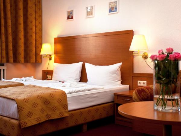 Hotel Aster an der Messe : photo 1 de la chambre chambre double