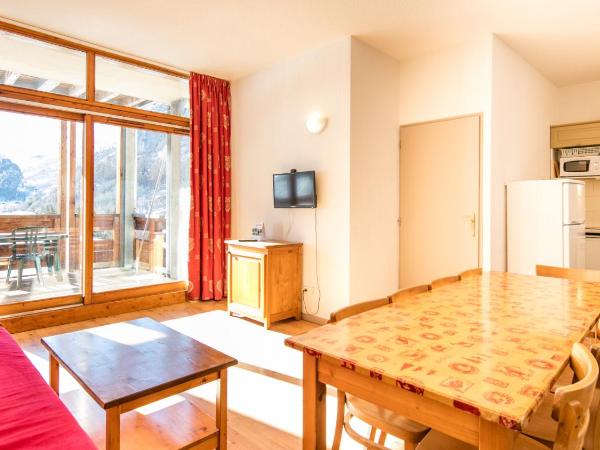 Vacancéole - Le Hameau de Valloire : photo 2 de la chambre appartement 3 chambres (8 adultes)