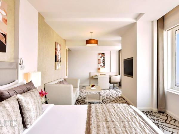 Radisson Blu Bengaluru Outer Ring Road : photo 2 de la chambre suite junior