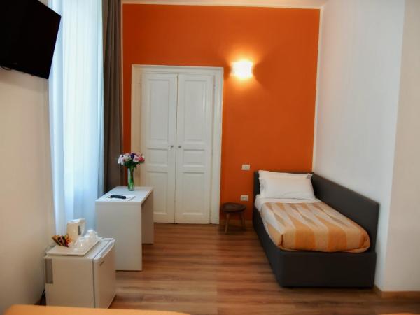 Torino 1854 Affittacamere : photo 6 de la chambre chambre triple standard