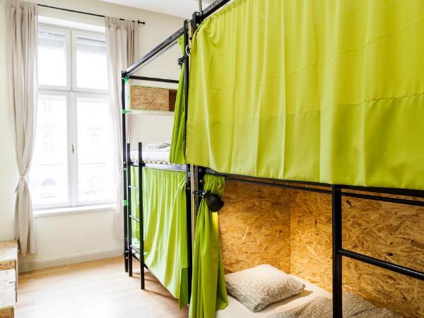 Avenue Hostel : photo 4 de la chambre lit dans dortoir mixte de 8 lits 